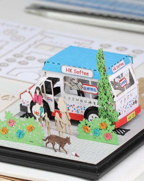 FingerART Paper Art Model with Plastic Box - Mister Softee | FingerART紙藝模型連展示盒 - 雪糕車