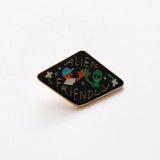 Alien Friendly Pin 外星人小襟章 (c)