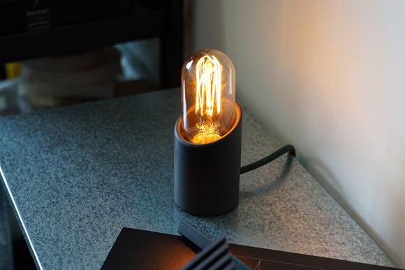 360 Black Cement Lamp w/ Tungsten Bulb (adjustable brightness) | 360 黑色水泥燈/鎢絲燈泡 (可調節亮度)